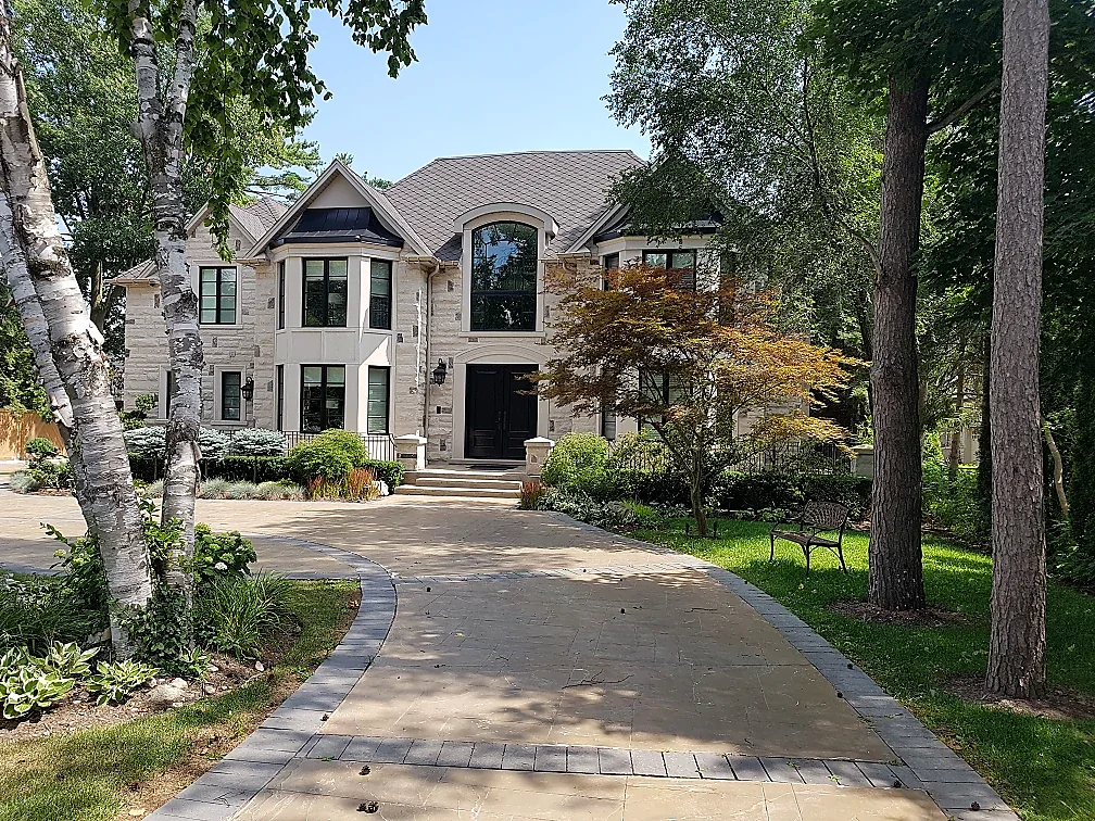 How to Choose an Interlock Contractor in Etobicoke